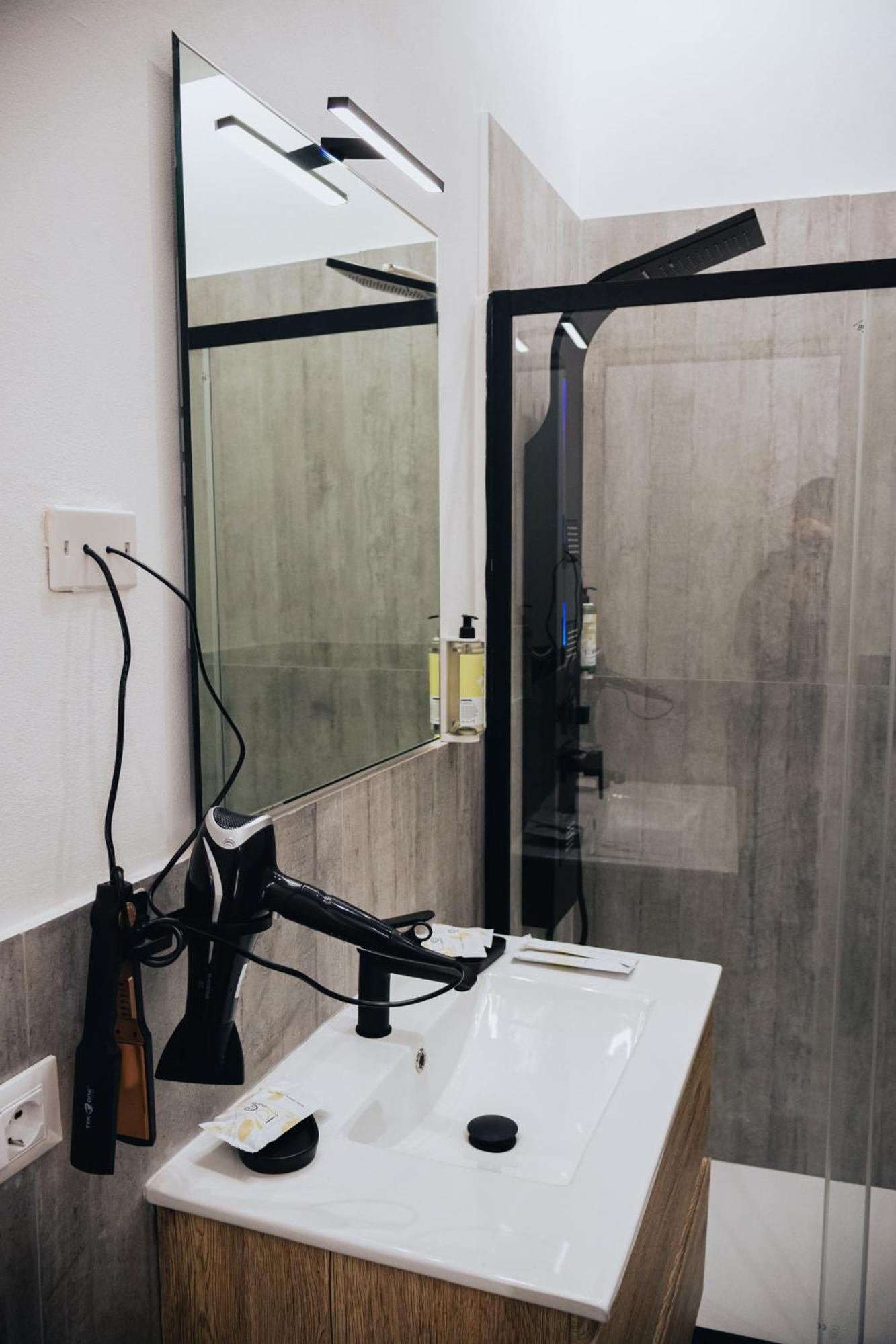 Amori 85 Hotel Палермо Екстериор снимка