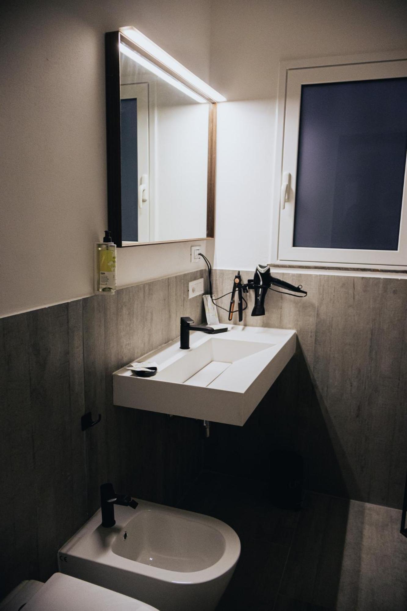 Amori 85 Hotel Палермо Екстериор снимка
